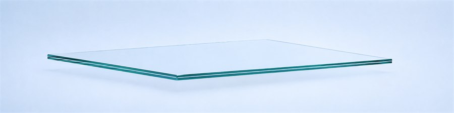 Vidrio laminado compuesto por dos cristales unidos mediante una película de seguridad.